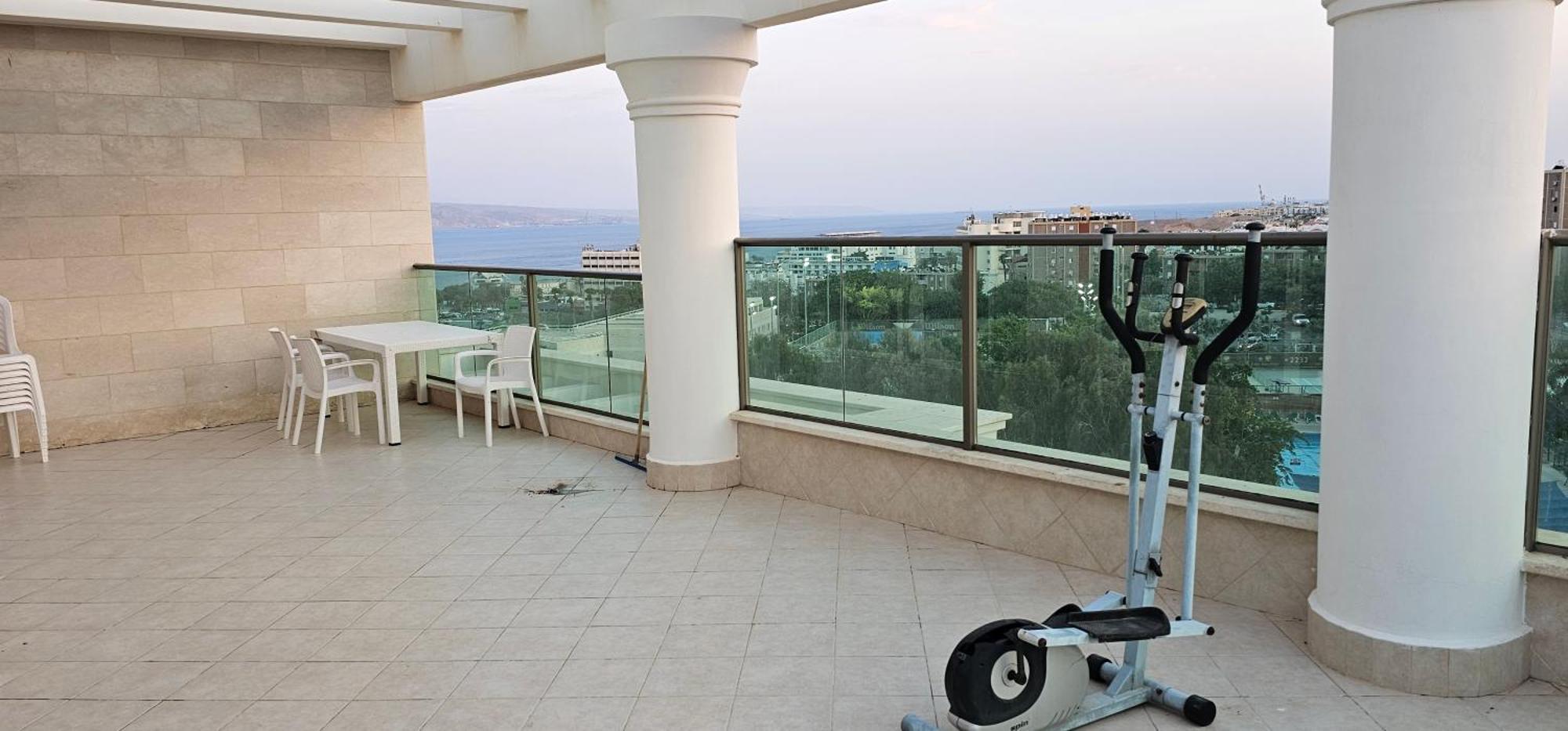 Exclusive Top Luxury Penthouse Near The Sea With Privat Roof-Pool Apartamento Eilat Exterior foto