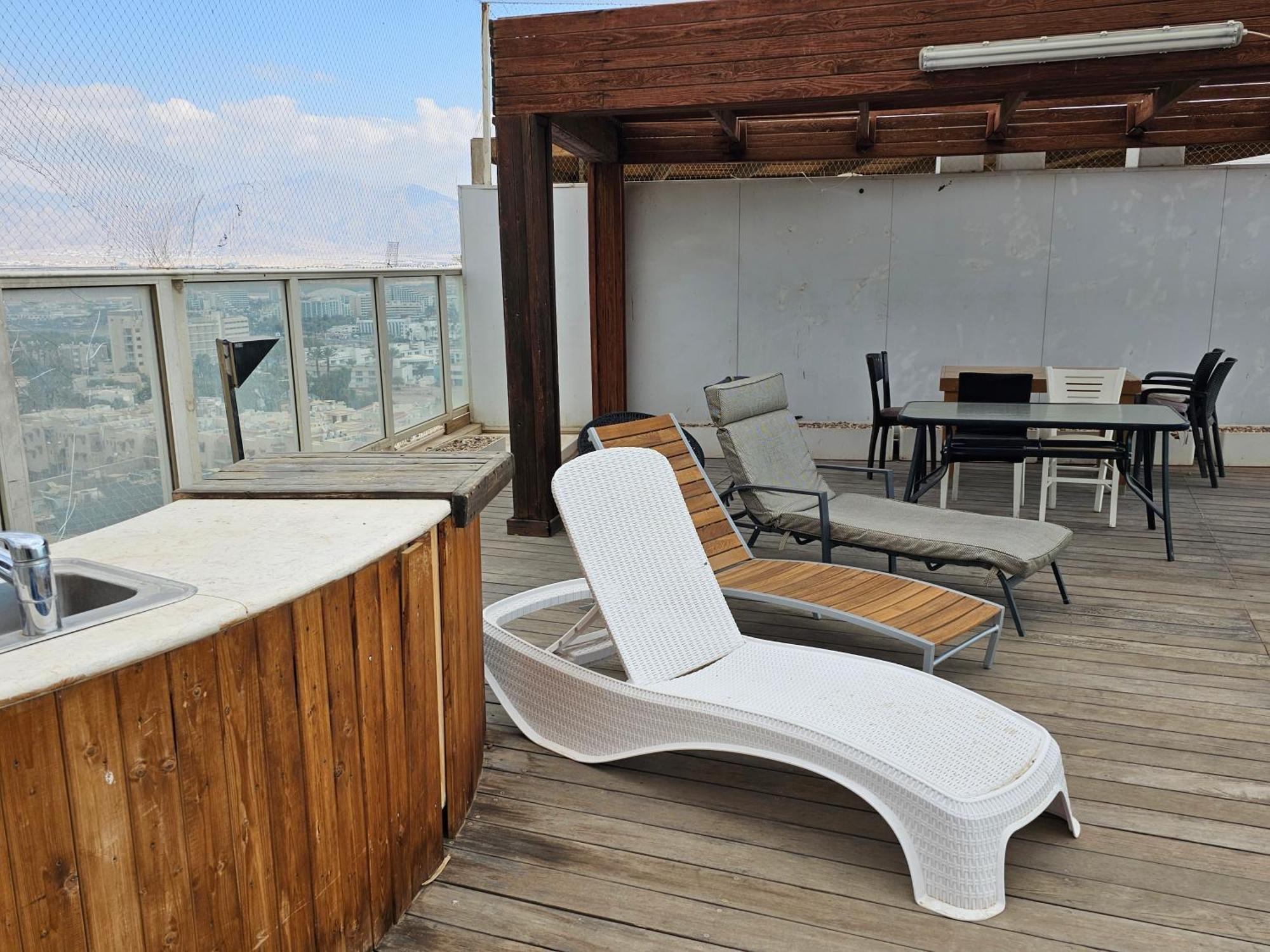 Exclusive Top Luxury Penthouse Near The Sea With Privat Roof-Pool Apartamento Eilat Exterior foto